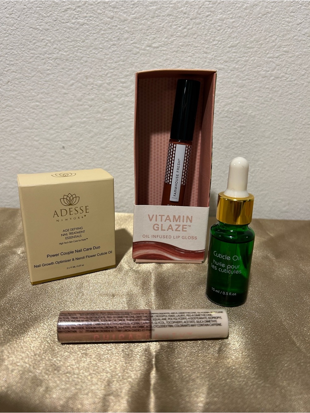Power Couple Nail Care Duo - Cream Lip Gloss and Rose Glow Highlighter - Picture 9 of 13